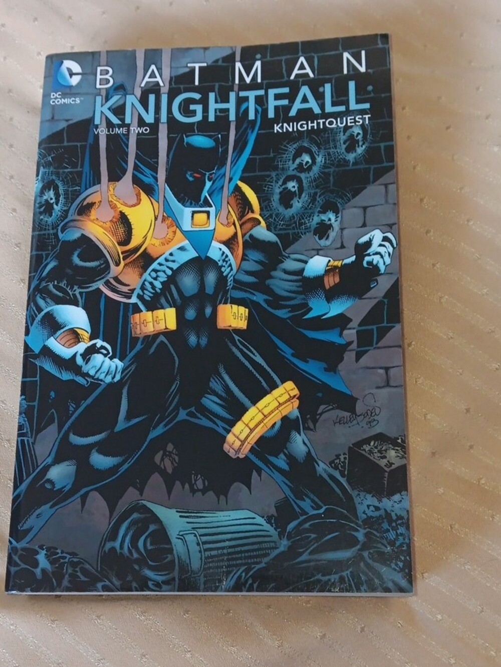 DC Comics Batman Knightfall Vol 2 655 Pages - Picture 3 of 5